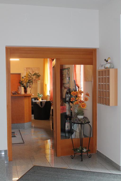 Pension Zum Romer Enns Exterior foto